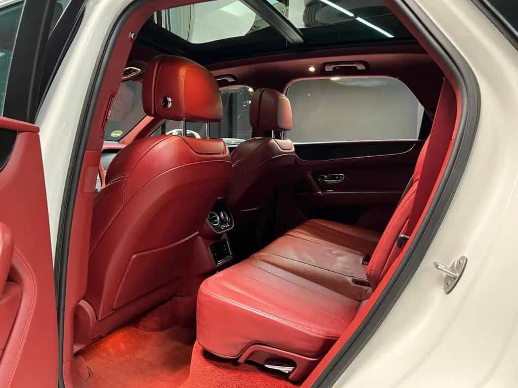 Bentley Bentayga 4.0 V8 Diesel 4WD Autom.*CarPlay*Massag 07/2017-photo-8
