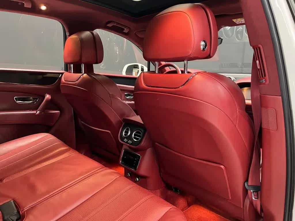 Bentley Bentayga 4.0 V8 Diesel 4WD Autom.*CarPlay*Massag 07/2017-photo-9