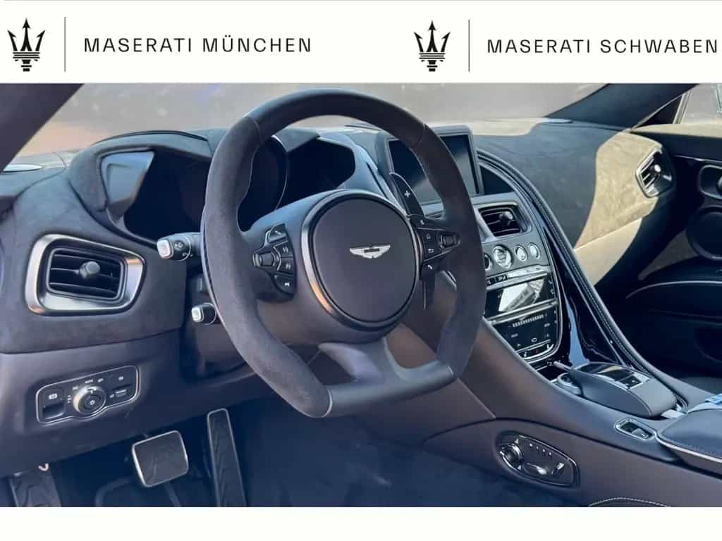 Aston Martin DBS ULTIMATE - Der ultimative Ausdruck von Kraft 08/2025-photo-1