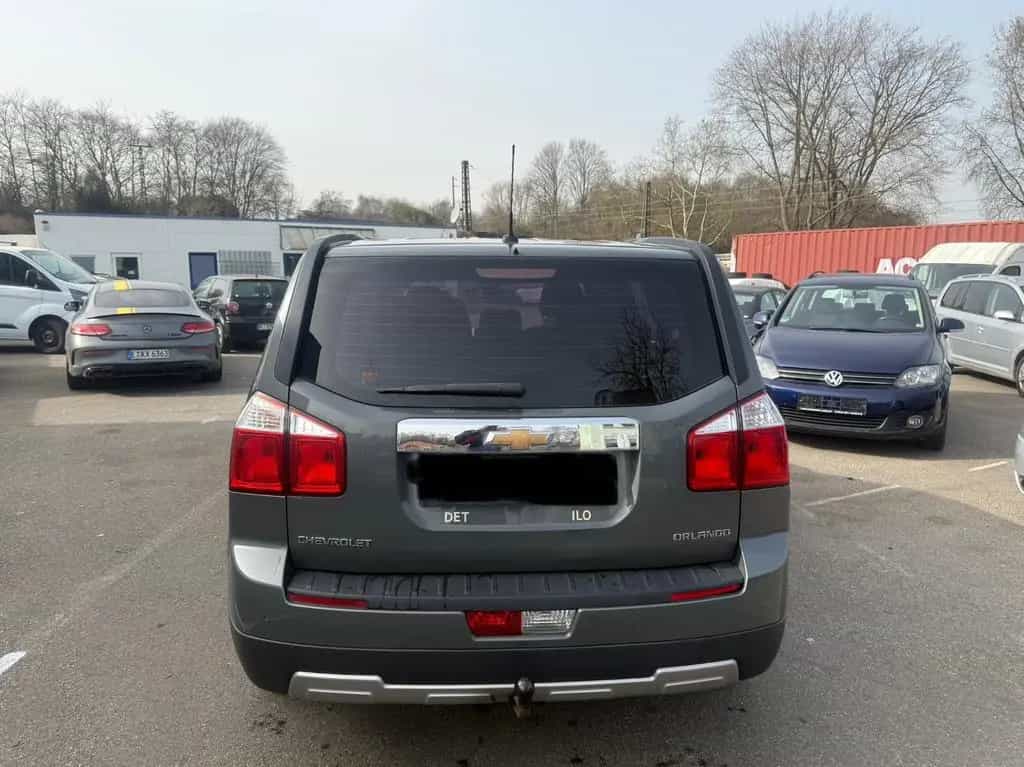 Chevrolet Orlando LT+ TÜV NEU*AUTOMATIK*7SITZER 05/2012-photo-4