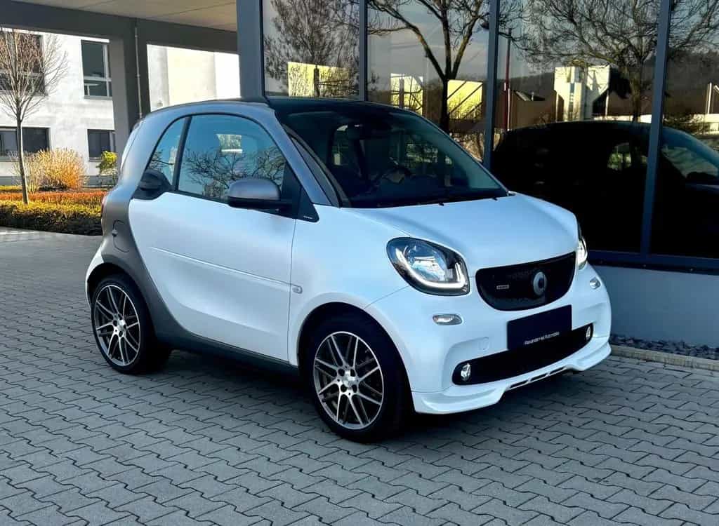 Smart ForTwo 109PS*ORIGINAL BRABUS*PANO*LEDER*JBL*NAVI 09/2017-photo-12