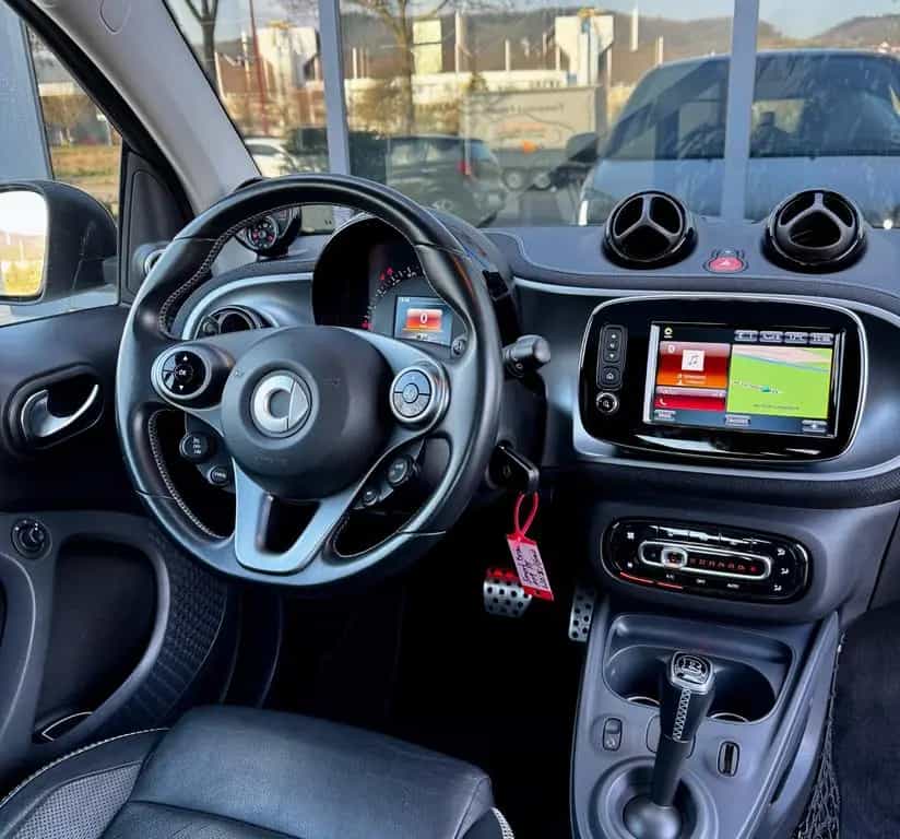 Smart ForTwo 109PS*ORIGINAL BRABUS*PANO*LEDER*JBL*NAVI 09/2017-photo-15