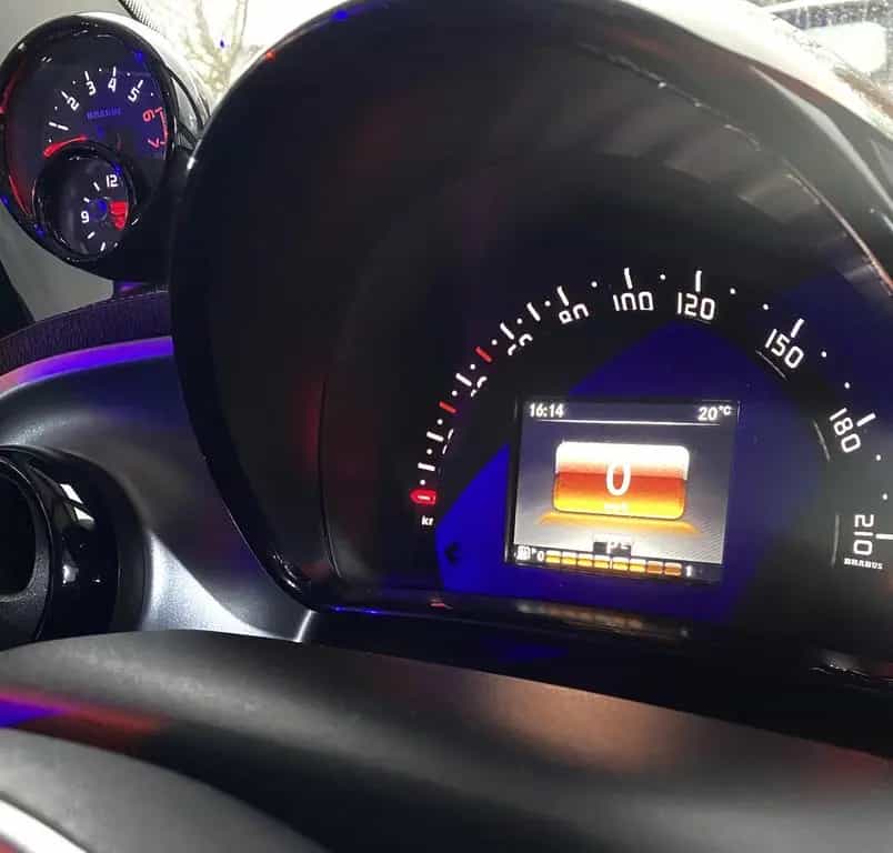 Smart ForTwo 109PS*ORIGINAL BRABUS*PANO*LEDER*JBL*NAVI 09/2017-photo-19