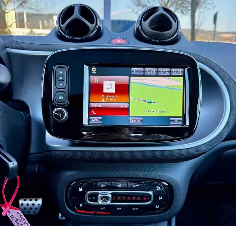 Smart ForTwo 109PS*ORIGINAL BRABUS*PANO*LEDER*JBL*NAVI 09/2017-photo-21