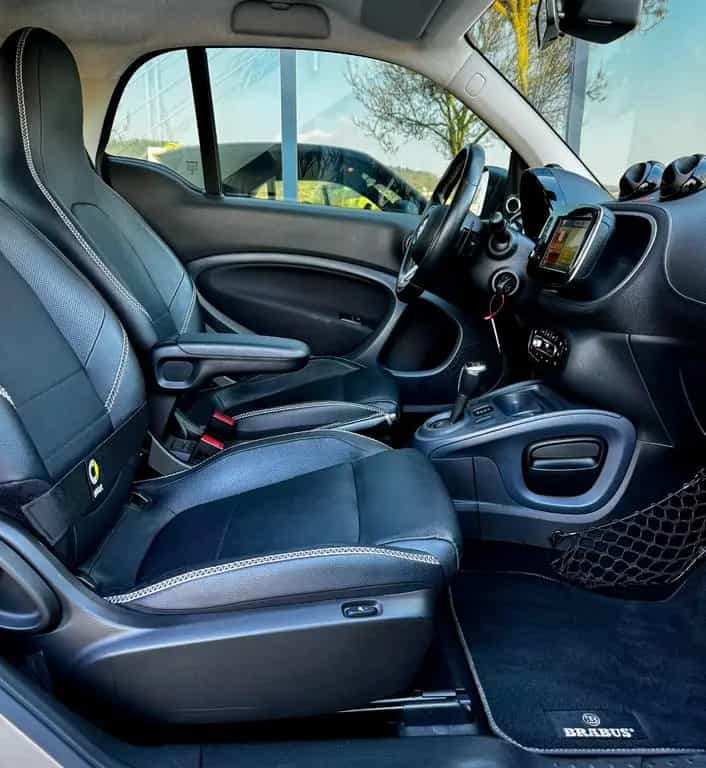 Smart ForTwo 109PS*ORIGINAL BRABUS*PANO*LEDER*JBL*NAVI 09/2017-photo-22