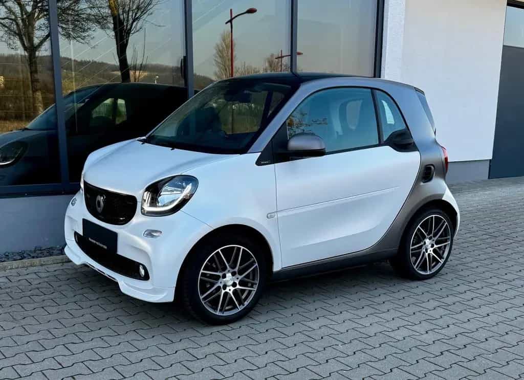Smart ForTwo 109PS*ORIGINAL BRABUS*PANO*LEDER*JBL*NAVI 09/2017-photo-4