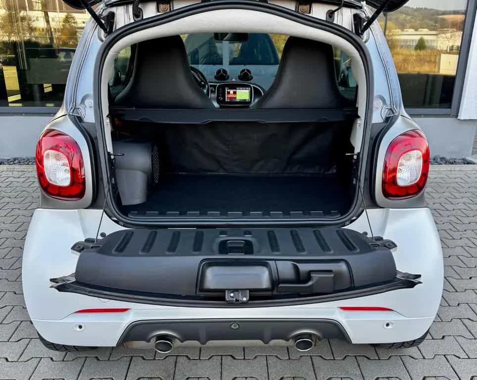 Smart ForTwo 109PS*ORIGINAL BRABUS*PANO*LEDER*JBL*NAVI 09/2017-photo-9