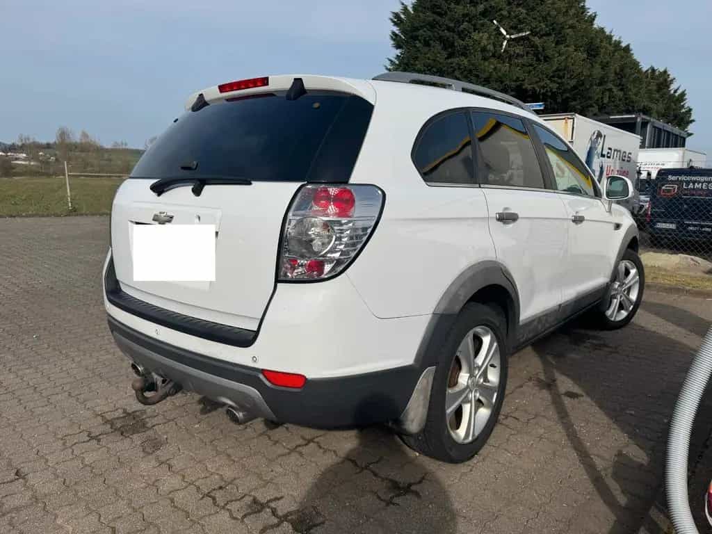Chevrolet Captiva 2.2TD LT FWD 7-Sitzer LT 02/2013-photo-6