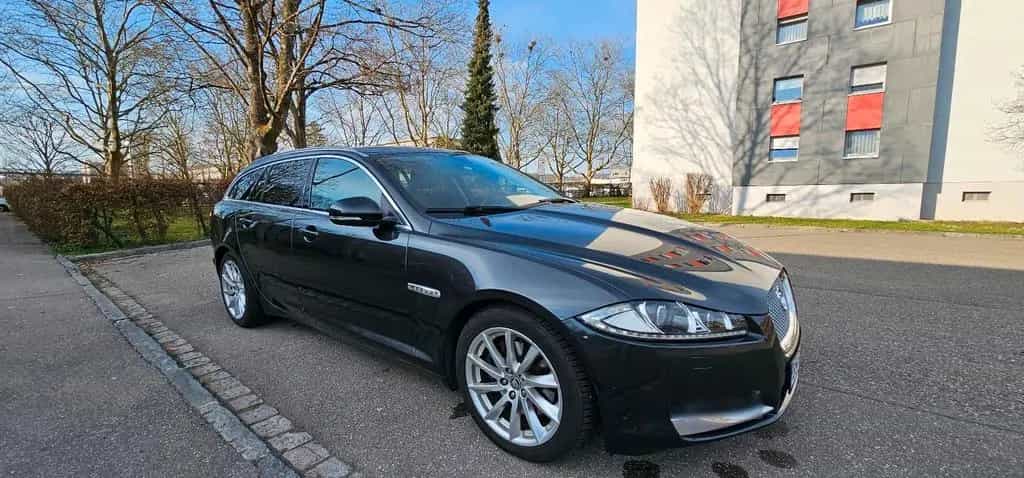 Jaguar XF 2.2 Diesel TÜV 12/26 neue Re... 01/2013-photo-2