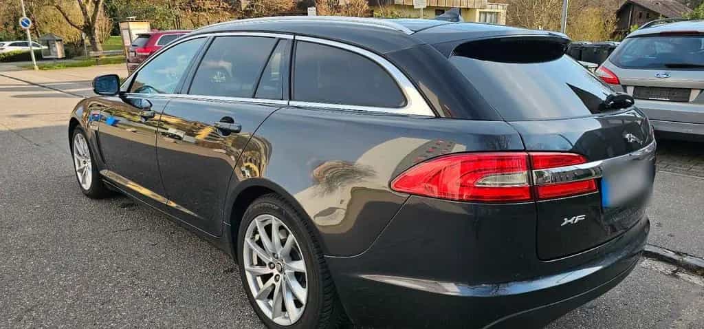 Jaguar XF 2.2 Diesel TÜV 12/26 neue Re... 01/2013-photo-3