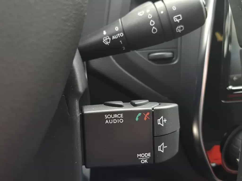 Renault Captur Version S TCe 150 GPF 11/2019-photo-19