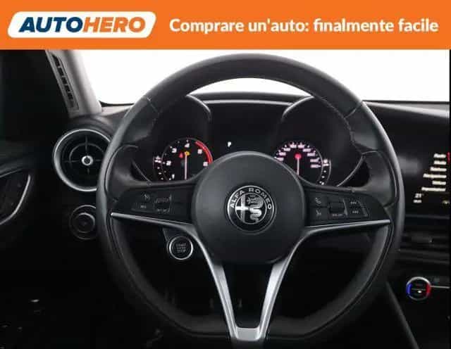 Alfa Romeo Giulia ROMEO Giulia 2.2 Turbodiesel 180 CV AT8 Sup 06/2017-photo-11