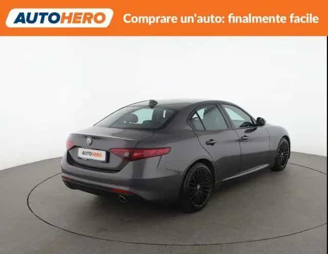 Alfa Romeo Giulia ROMEO Giulia 2.2 Turbodiesel 180 CV AT8 Sup 06/2017-photo-4