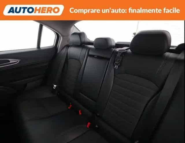 Alfa Romeo Giulia ROMEO Giulia 2.2 Turbodiesel 180 CV AT8 Sup 06/2017-photo-8
