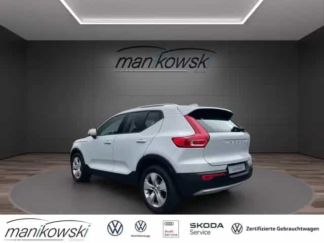 Volvo XC40 T2 2WD *Momentum Pro*Navi+CarPlay+RFK+Stzhz 07/2020-photo-2