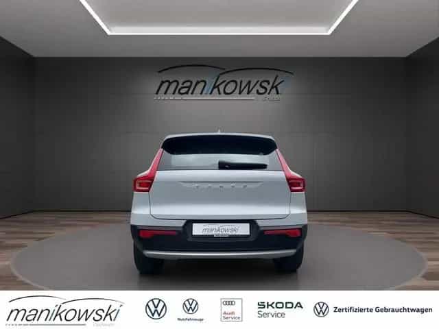 Volvo XC40 T2 2WD *Momentum Pro*Navi+CarPlay+RFK+Stzhz 07/2020-photo-3