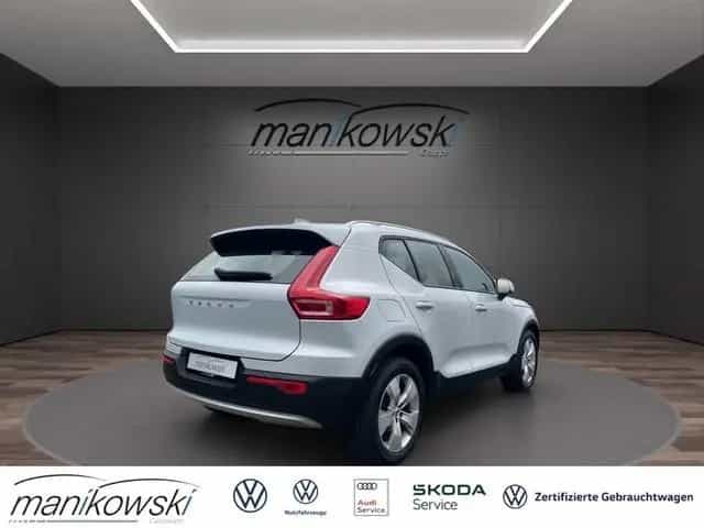 Volvo XC40 T2 2WD *Momentum Pro*Navi+CarPlay+RFK+Stzhz 07/2020-photo-4