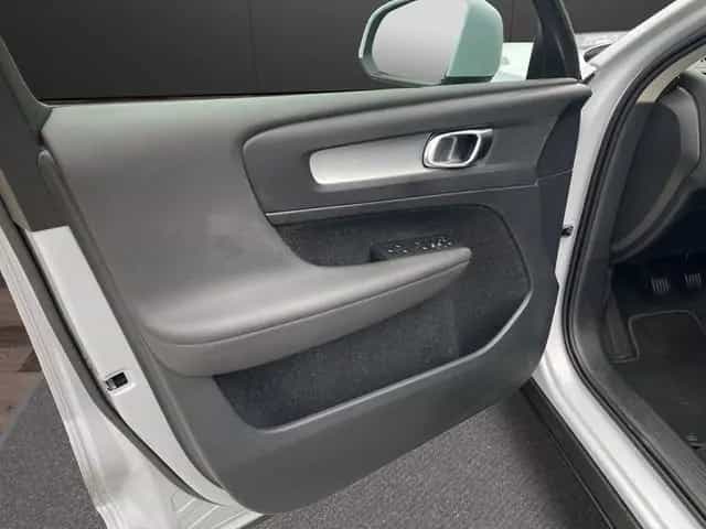 Volvo XC40 T2 2WD *Momentum Pro*Navi+CarPlay+RFK+Stzhz 07/2020-photo-9