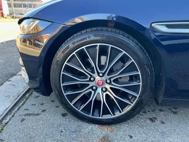 Jaguar XE XE 2.0 D 180 CV aut. Prestige 08/2019-photo-7