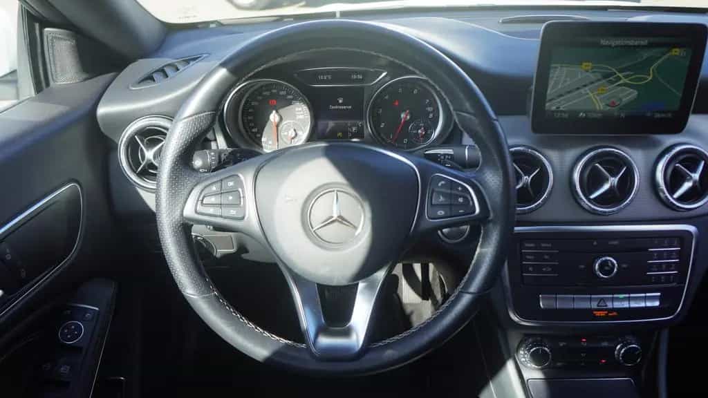 Mercedes-Benz CLA-Class 180 Shooting Brake LED Navi Kamera Tempomat 02/2019-photo-12