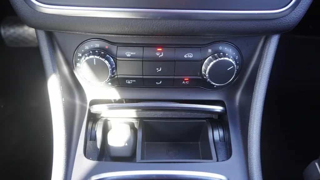 Mercedes-Benz CLA-Class 180 Shooting Brake LED Navi Kamera Tempomat 02/2019-photo-21