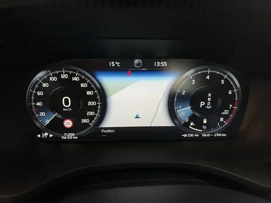Volvo XC60 B5 AWD R-Design Aut 360° PilotAssist BLIS 1 02/2020-photo-10
