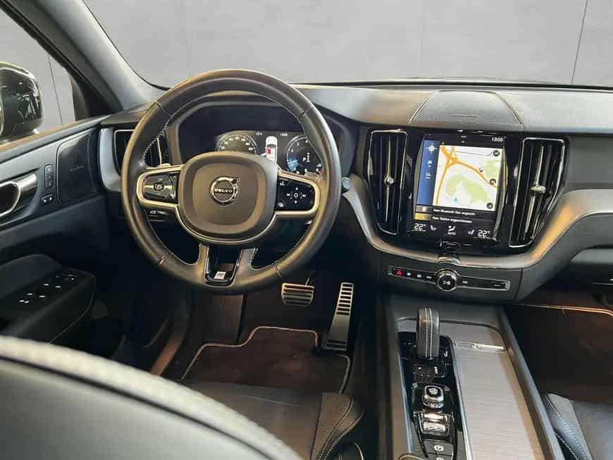 Volvo XC60 B5 AWD R-Design Aut 360° PilotAssist BLIS 1 02/2020-photo-12