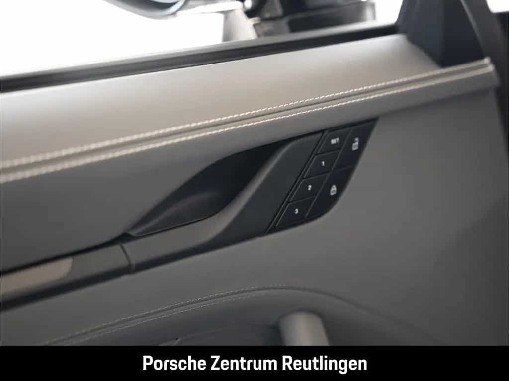 Porsche 992 911 Carrera 4 GTS Cabriolet Liftsystem-VA 05/2023-photo-19