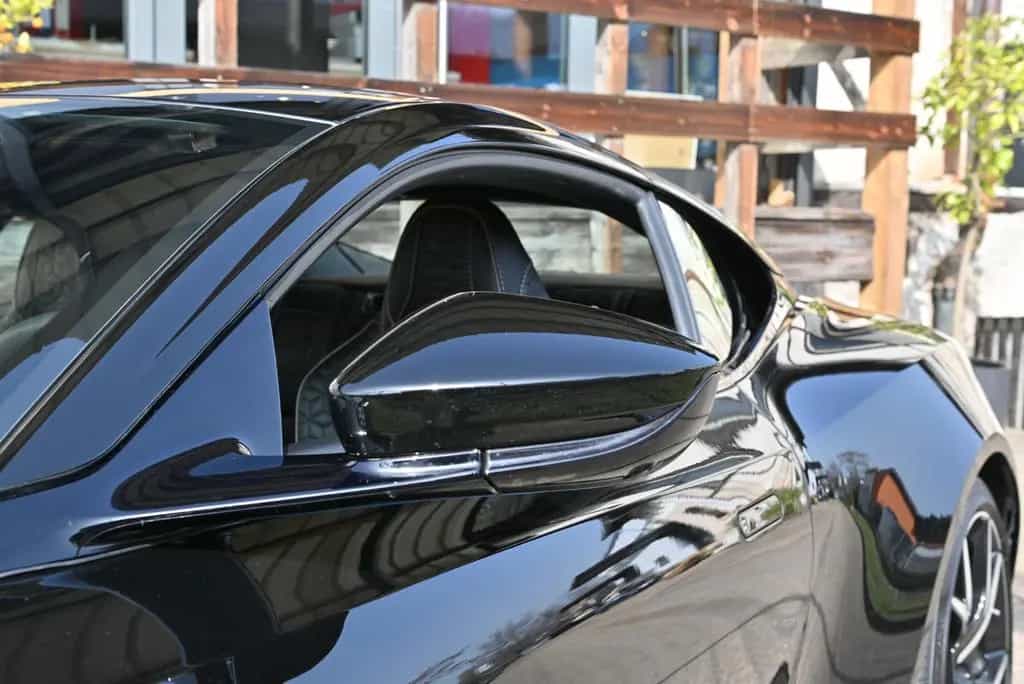 Aston Martin DBS /Carbonpaket Innen&Außen/SH&SL/1a/1.HD 04/2019-photo-17