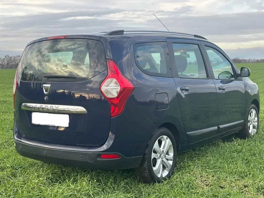 Dacia Lodgy 7-Sitze/116PS/1-Hand/Kamera/Navi/Leder/SHZ 06/2016-photo-0