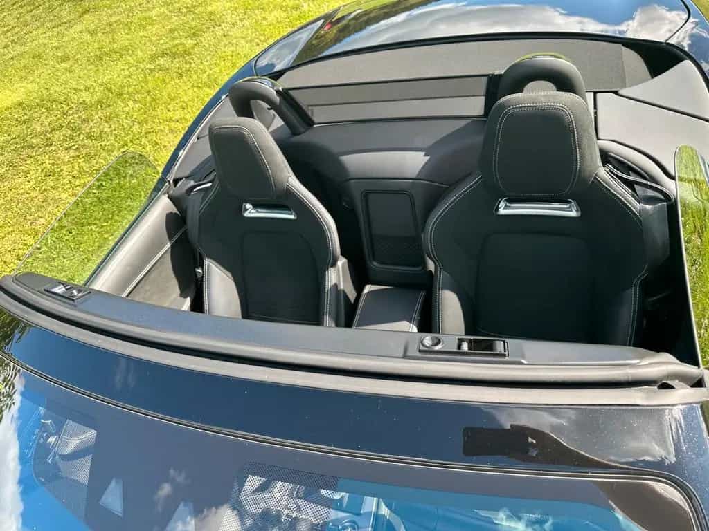 Jaguar F-Type P575 AWD 75R -Cabrio 575PS wie Neu 04/2022-photo-4