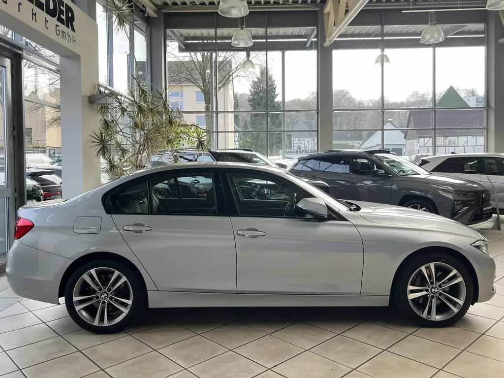 BMW 3 Series 340 i xDrive Sport Line NAVI*HUD*MEMORY*KAMERA* 03/2018-photo-1