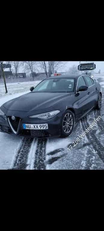 Alfa Romeo Giulia 2.2 Diesel 16V 132 kW 8fach Bereifung 11/2016-photo-13