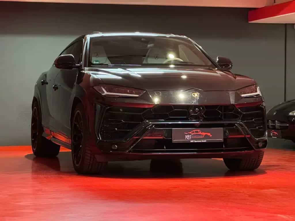 Lamborghini Urus /4.0 V8 650PS/1.HAND/PANO/22" & 23"/SERVICE! 09/2020-photo-2