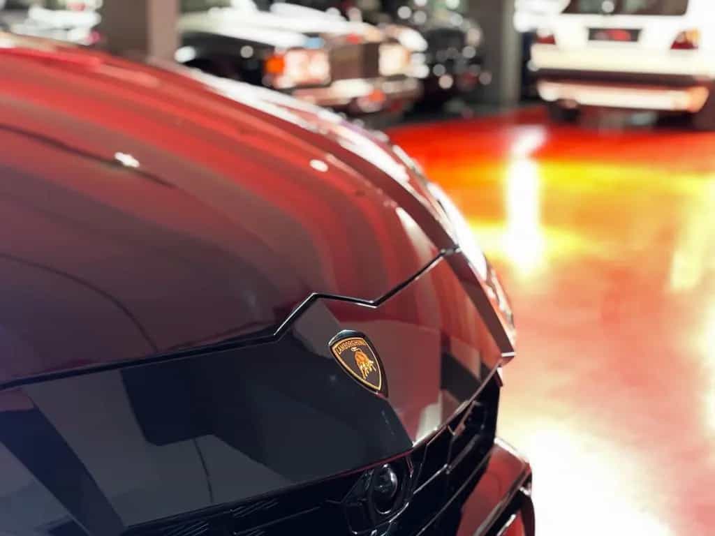 Lamborghini Urus /4.0 V8 650PS/1.HAND/PANO/22" & 23"/SERVICE! 09/2020-photo-30