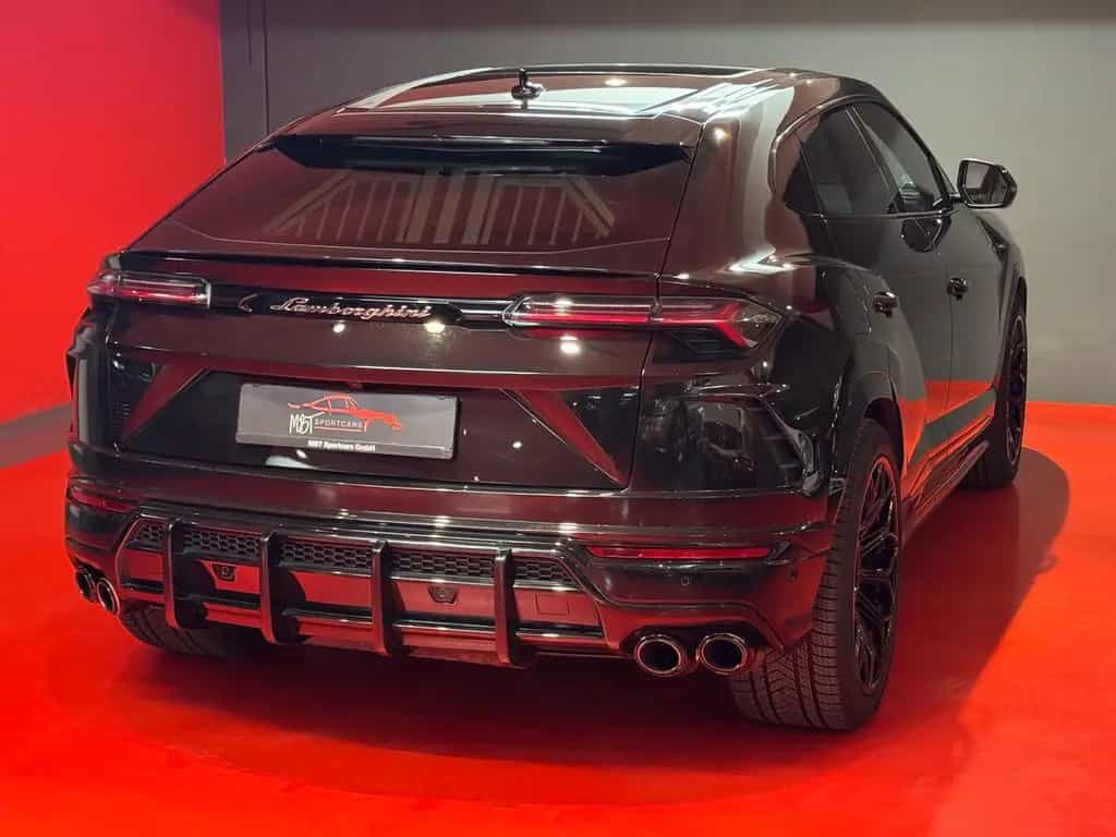 Lamborghini Urus /4.0 V8 650PS/1.HAND/PANO/22" & 23"/SERVICE! 09/2020-photo-45