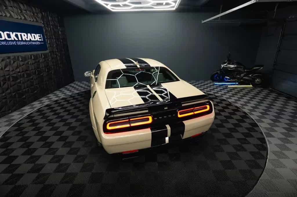 Dodge Challenger 6.4 V8 SRT 392 R/T SCAT PACK WIDEBODY 07/2019-photo-17