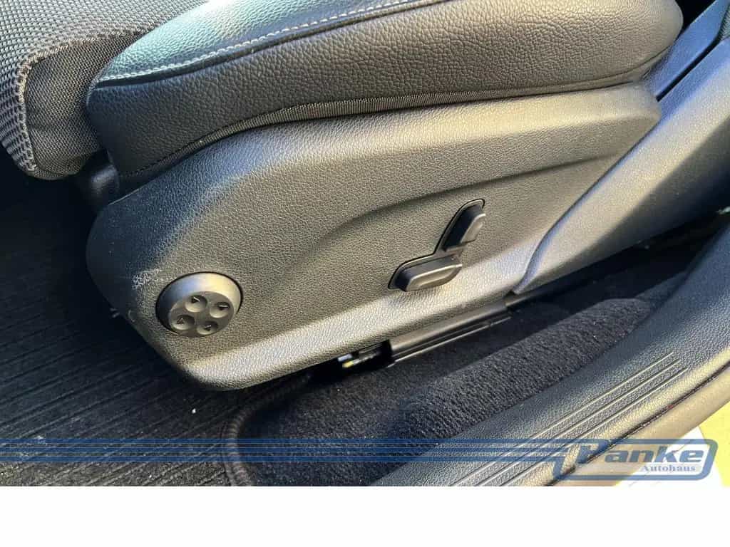 Mercedes-Benz E-Class 200 T-Modell 9G*LED*RFK*NAV*SHZ*Ambient*TotW* 10/2018-photo-10