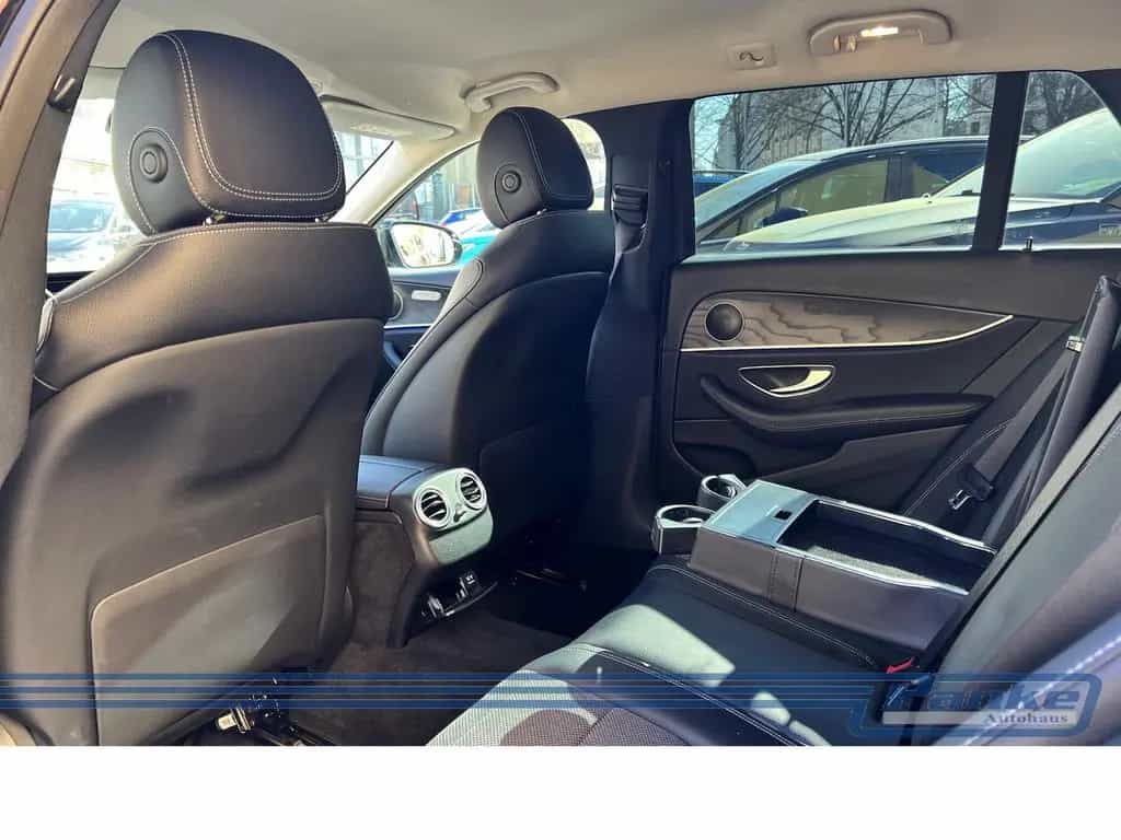 Mercedes-Benz E-Class 200 T-Modell 9G*LED*RFK*NAV*SHZ*Ambient*TotW* 10/2018-photo-23