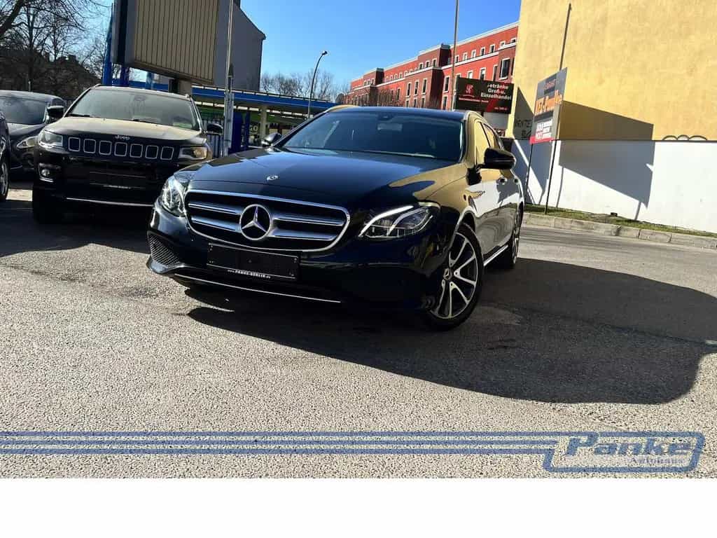 Mercedes-Benz E-Class 200 T-Modell 9G*LED*RFK*NAV*SHZ*Ambient*TotW* 10/2018-photo-3