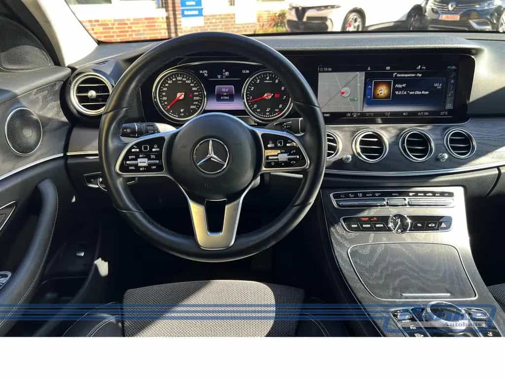 Mercedes-Benz E-Class 200 T-Modell 9G*LED*RFK*NAV*SHZ*Ambient*TotW* 10/2018-photo-6