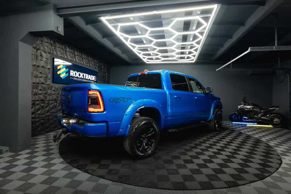 Dodge RAM 5.7 V8 HEMI 4x4 NIGHT GT SPORT  Night-Paket 01/2023-photo-17