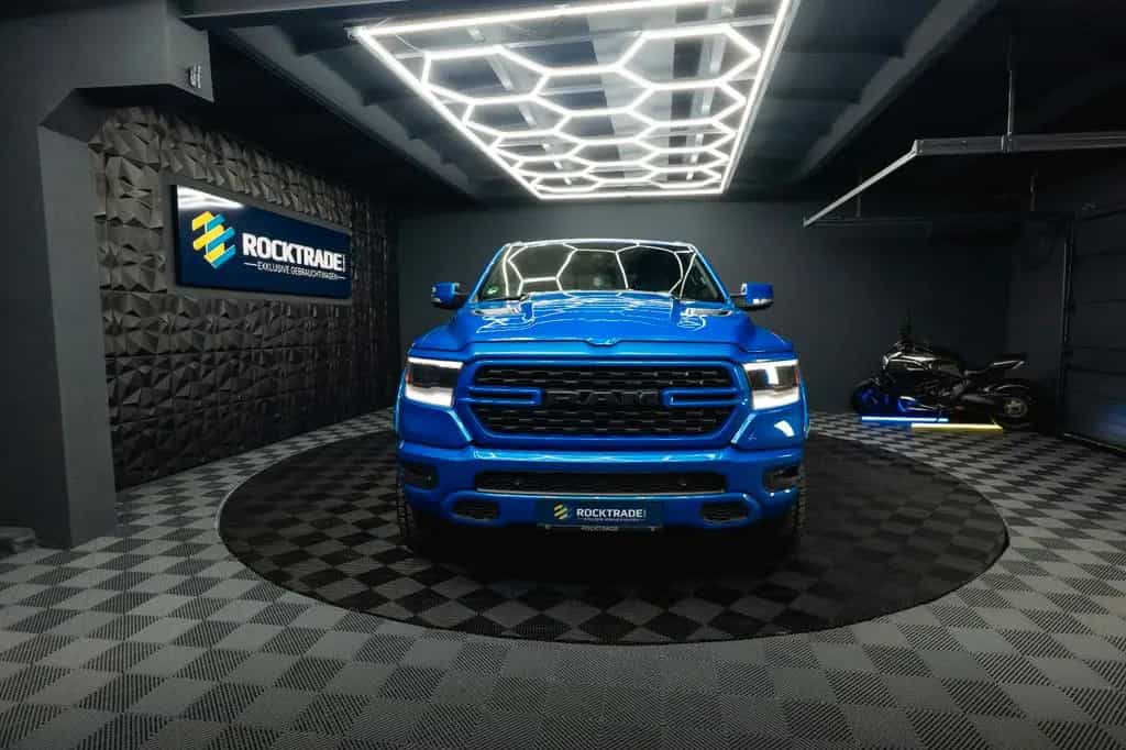 Dodge RAM 5.7 V8 HEMI 4x4 NIGHT GT SPORT  Night-Paket 01/2023-photo-3