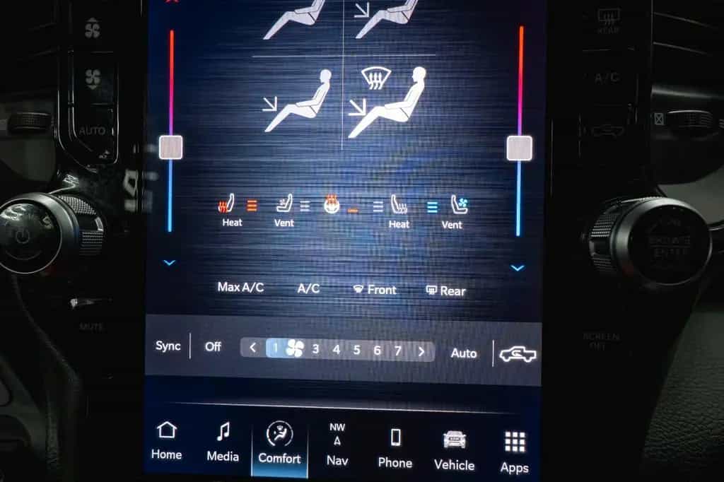 Dodge RAM 5.7 V8 HEMI 4x4 NIGHT GT SPORT  Night-Paket 01/2023-photo-31