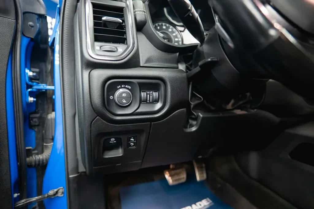 Dodge RAM 5.7 V8 HEMI 4x4 NIGHT GT SPORT  Night-Paket 01/2023-photo-38