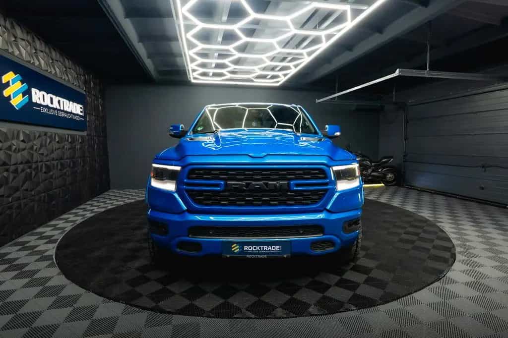 Dodge RAM 5.7 V8 HEMI 4x4 NIGHT GT SPORT  Night-Paket 01/2023-photo-4