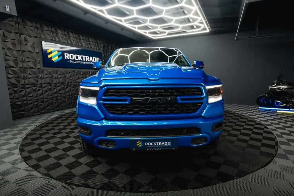 Dodge RAM 5.7 V8 HEMI 4x4 NIGHT GT SPORT  Night-Paket 01/2023-photo-6