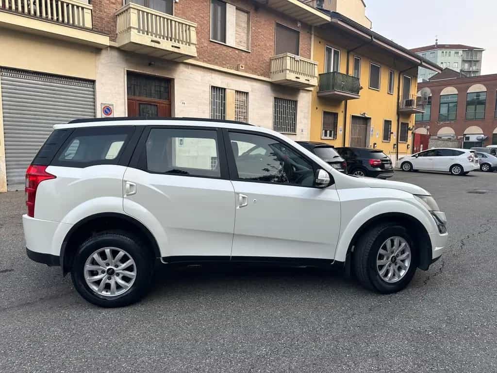 Other Other Mahindra XUV500 2.2 16V FWD W6 4x4 pochi km 03/2016-photo-1