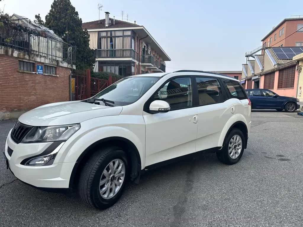 Other Other Mahindra XUV500 2.2 16V FWD W6 4x4 pochi km 03/2016-photo-3