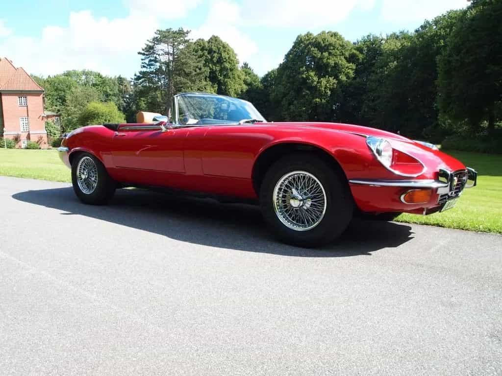 Jaguar E-Type 12/1974-photo-11